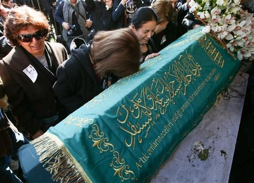 Yaşar Kemal'e veda