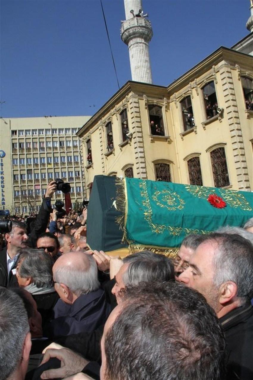 Yaşar Kemal'e veda