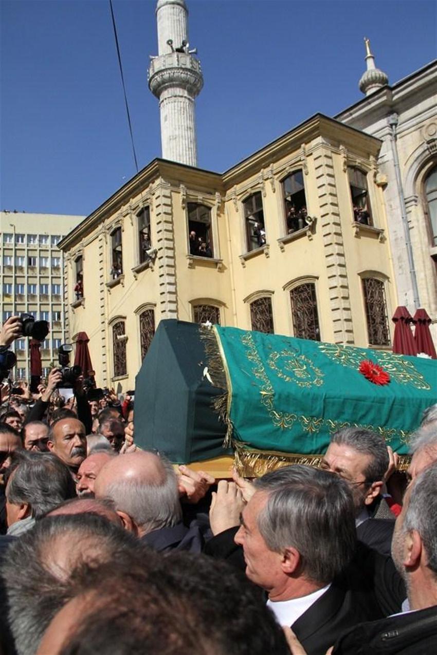 Yaşar Kemal'e veda