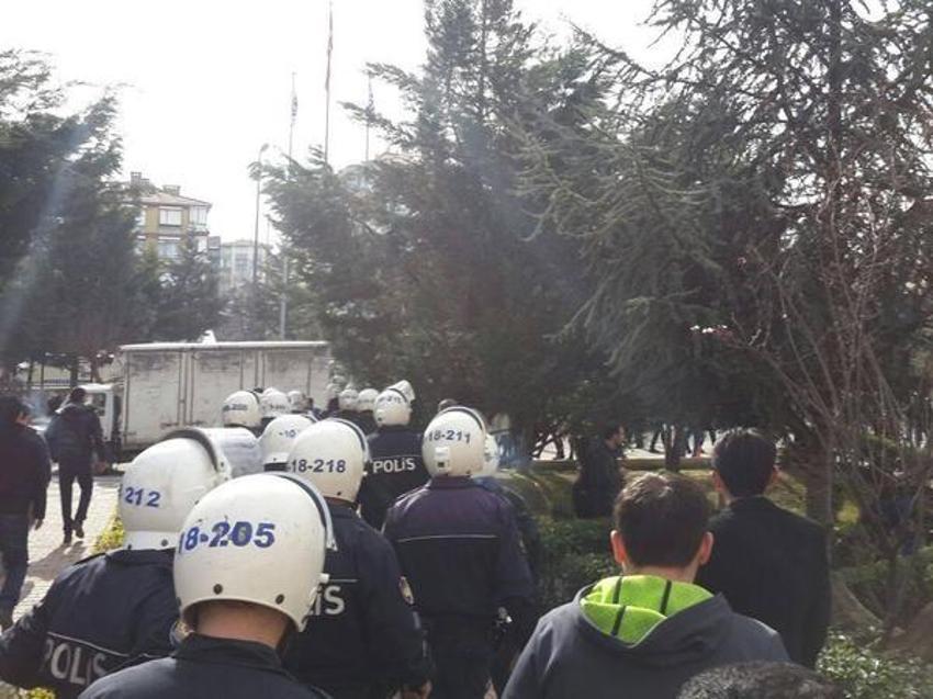 Marmara Üniversitesi'ne satırlı saldırı