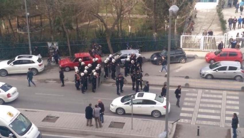 Marmara Üniversitesi'ne satırlı saldırı