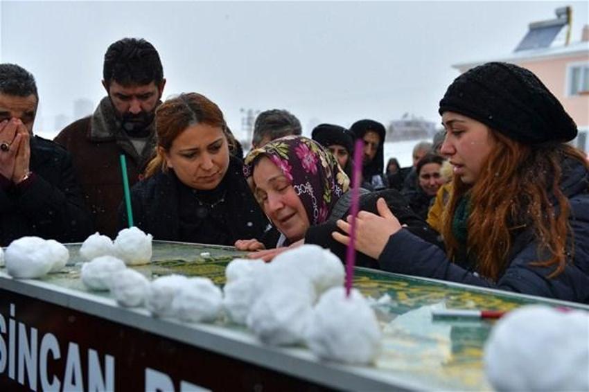 Gazeteci Nuh Köklü son yolculuğuna uğurlandı