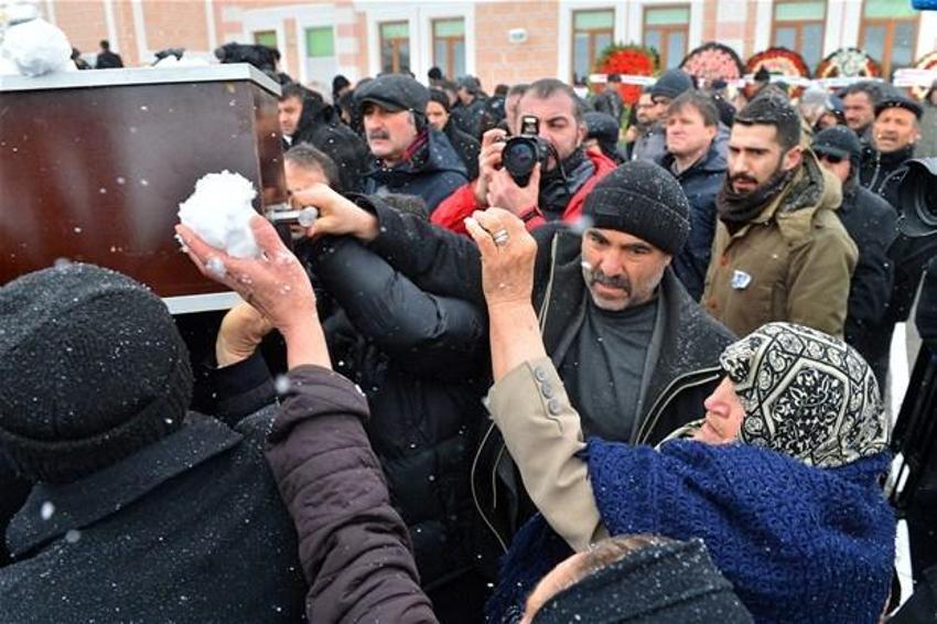 Gazeteci Nuh Köklü son yolculuğuna uğurlandı