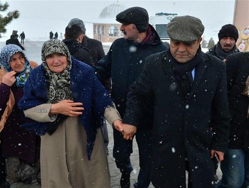 Gazeteci Nuh Köklü son yolculuğuna uğurlandı