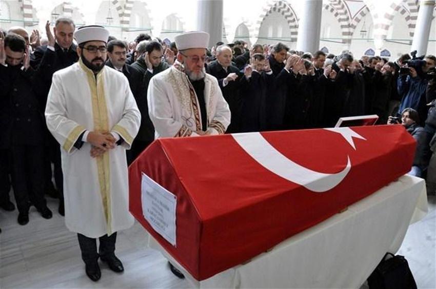 Mahir Kaynak'a son görev