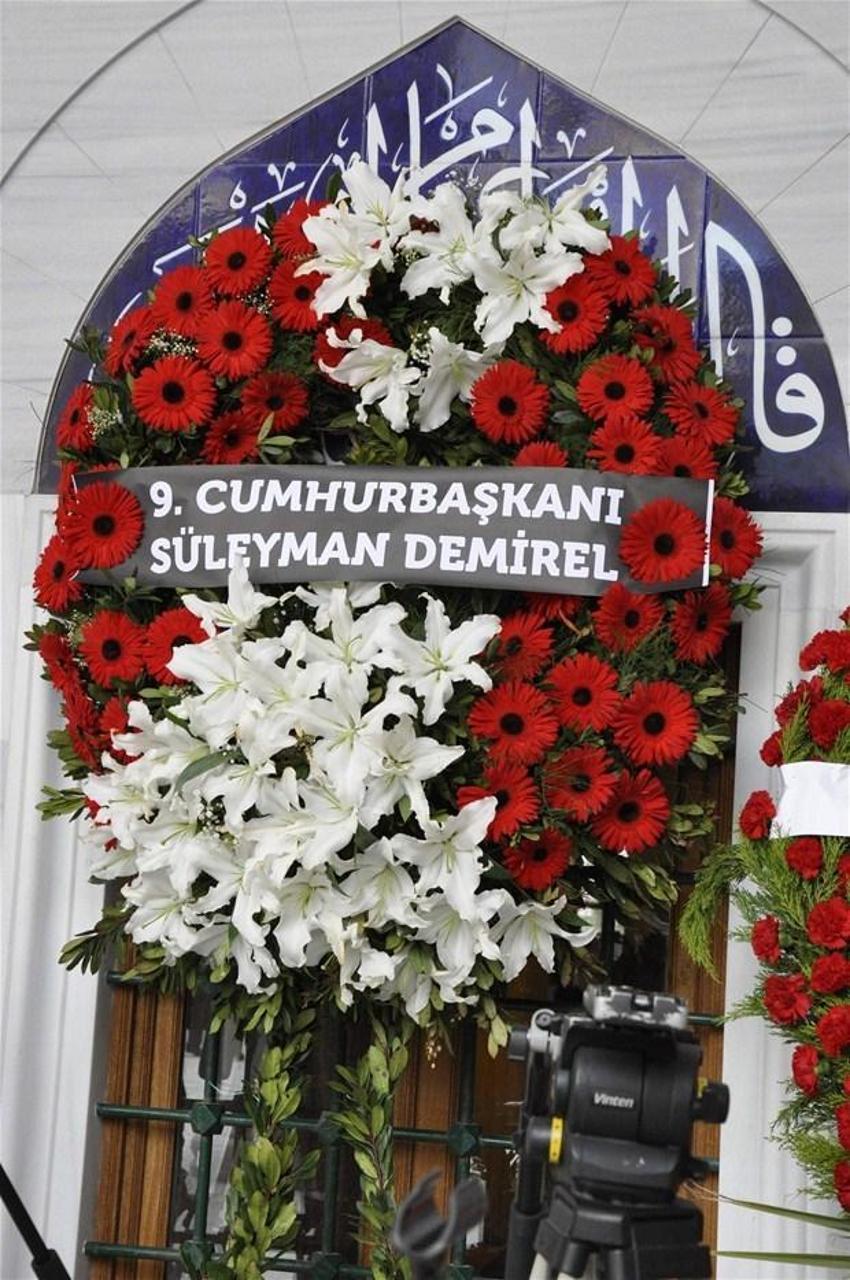 Mahir Kaynak'a son görev
