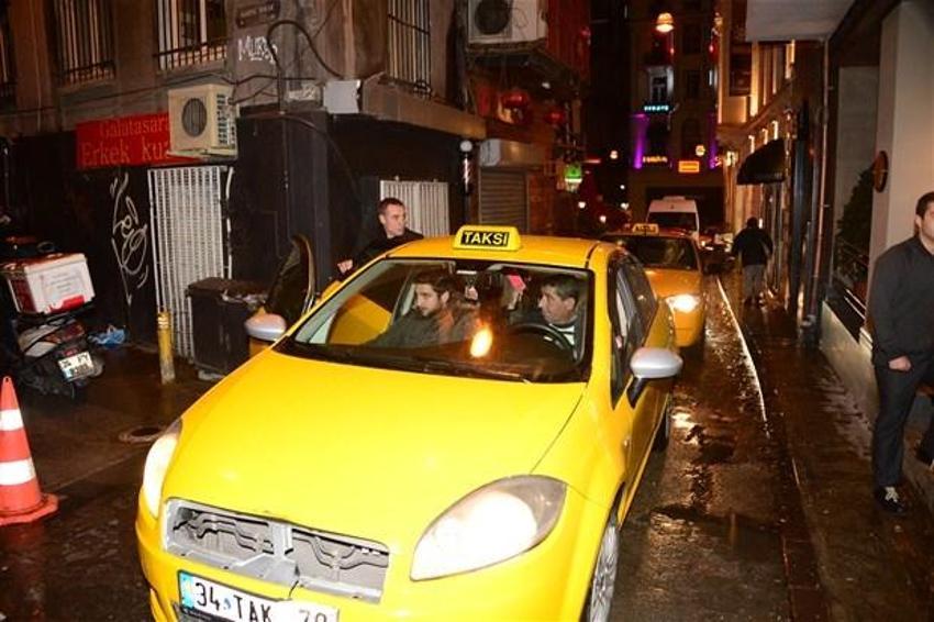 Ersun Yanal'ın 'otel' kaçamağı!