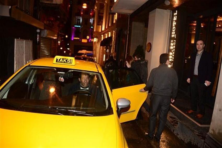 Ersun Yanal'ın 'otel' kaçamağı!
