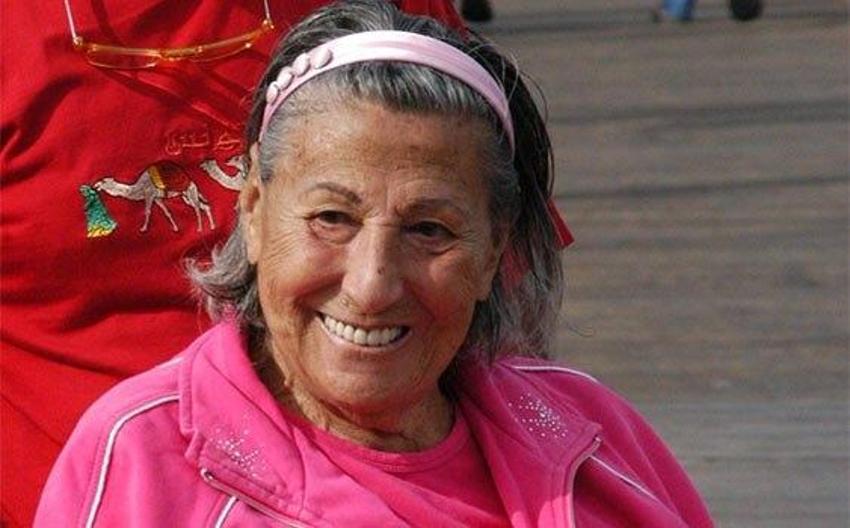 Müzeyyen Senar kimdir?