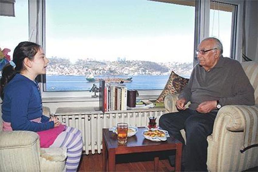 Yaşar Kemal kimdir?