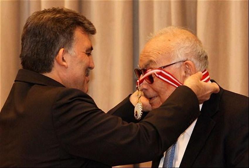 Yaşar Kemal kimdir?