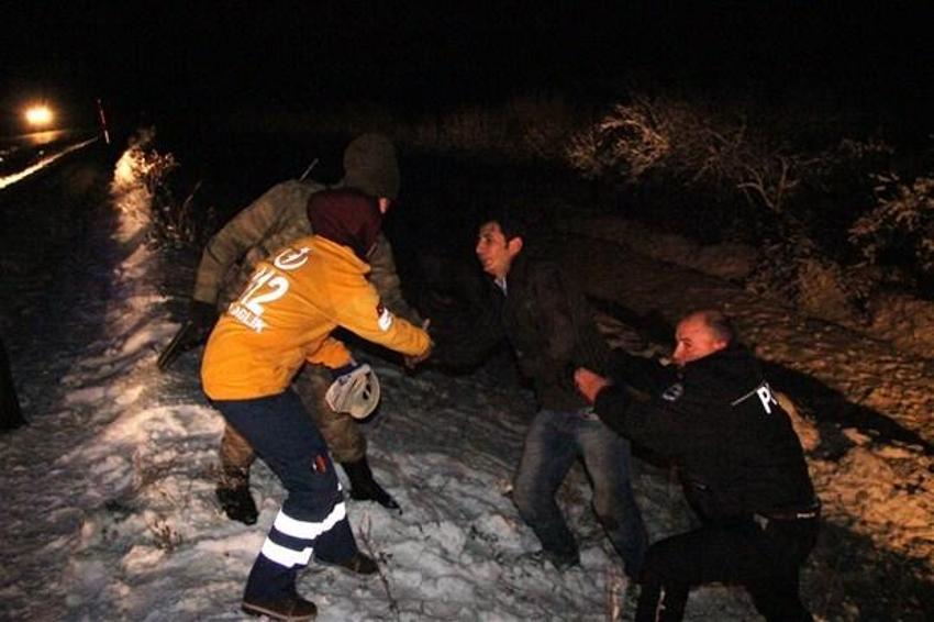Yolcu otobüsü devrildi! Ölü ve yaralılar var...