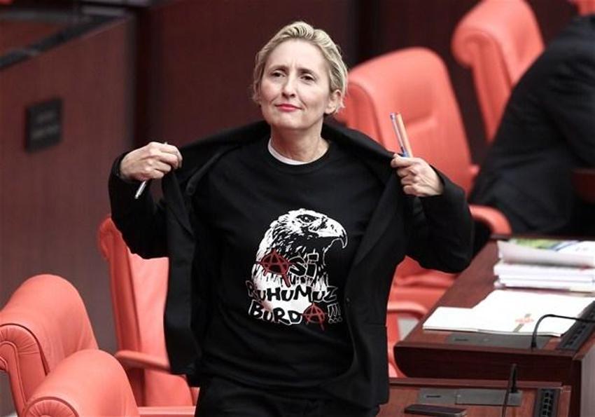Melda Onur TBMM Genel Kurulu'na böyle geldi