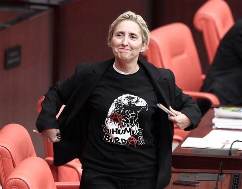 Melda Onur TBMM Genel Kurulu'na böyle geldi