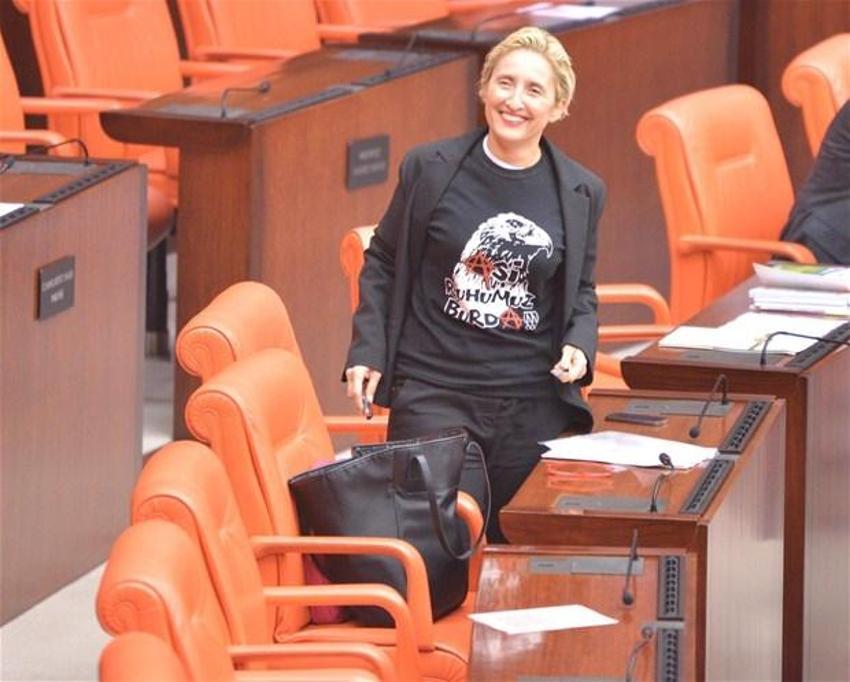 Melda Onur TBMM Genel Kurulu'na böyle geldi