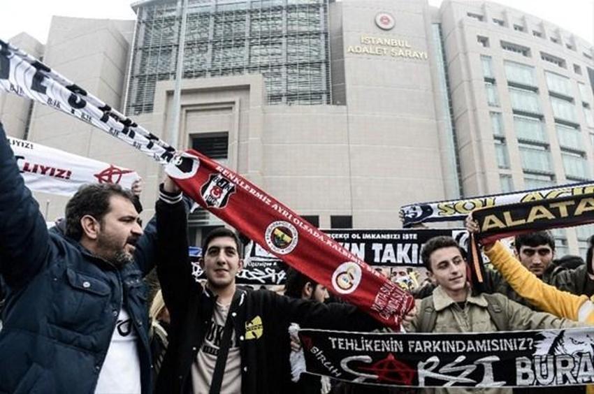 Taraftarlar Çarşı Davası için buluştu