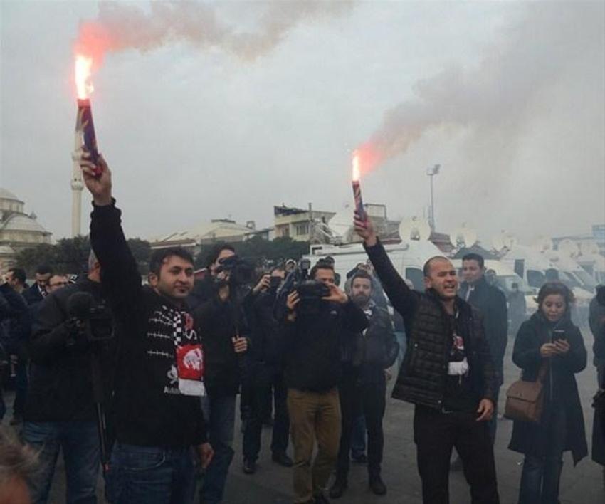 Taraftarlar Çarşı Davası için buluştu