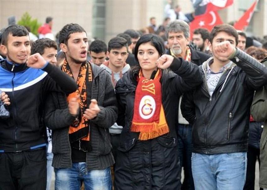 Taraftarlar Çarşı Davası için buluştu