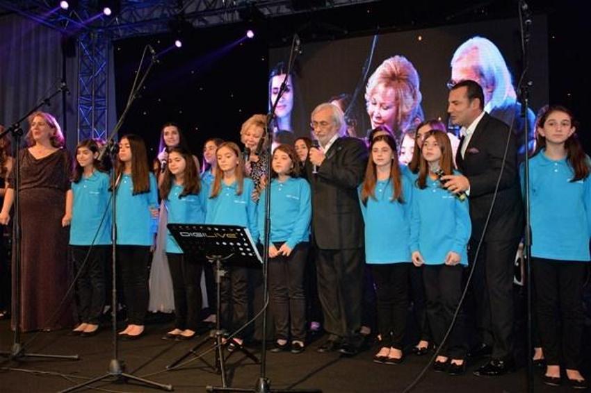 Tuba Büyüküstün-Onur Saylak