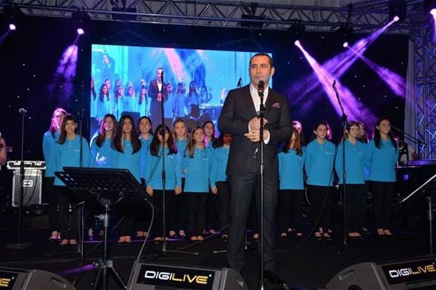 Tuba Büyüküstün-Onur Saylak