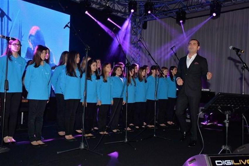 Tuba Büyüküstün-Onur Saylak