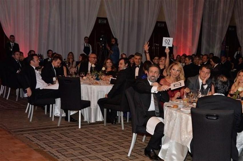 Tuba Büyüküstün-Onur Saylak