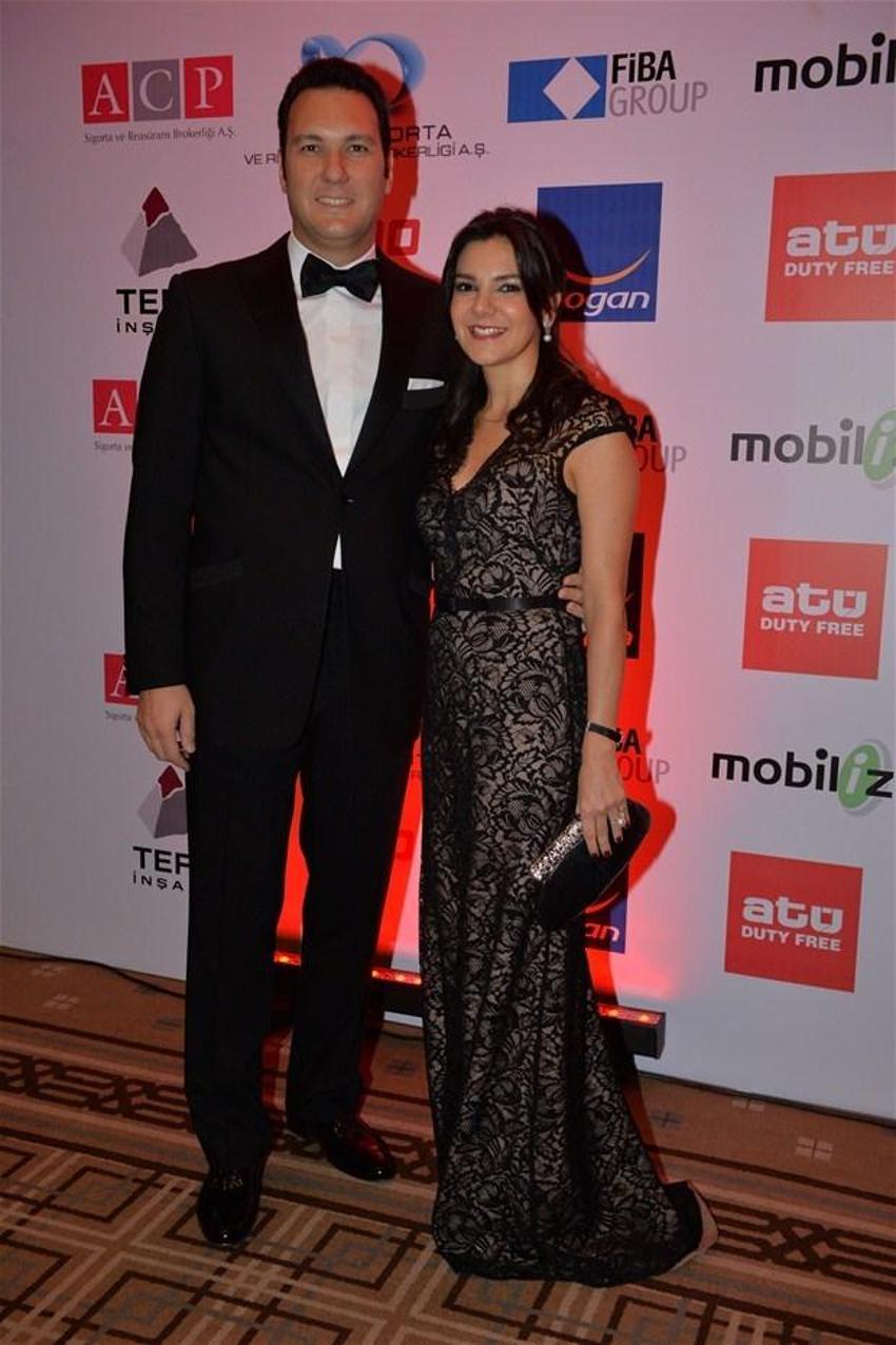 Tuba Büyüküstün-Onur Saylak