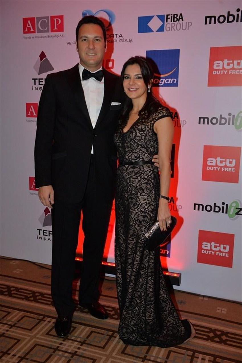 Tuba Büyüküstün-Onur Saylak
