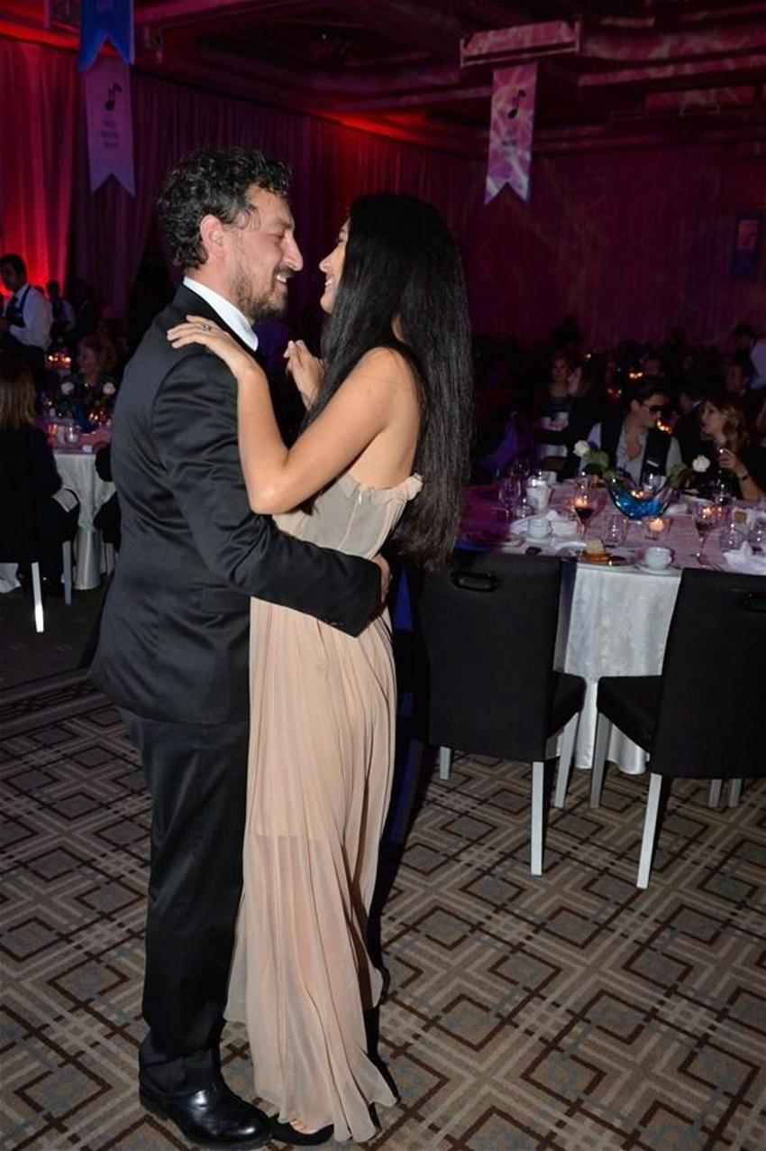 Tuba Büyüküstün-Onur Saylak