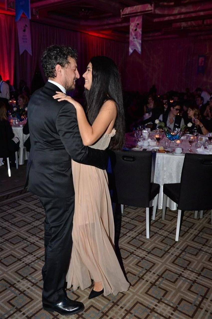 Tuba Büyüküstün-Onur Saylak