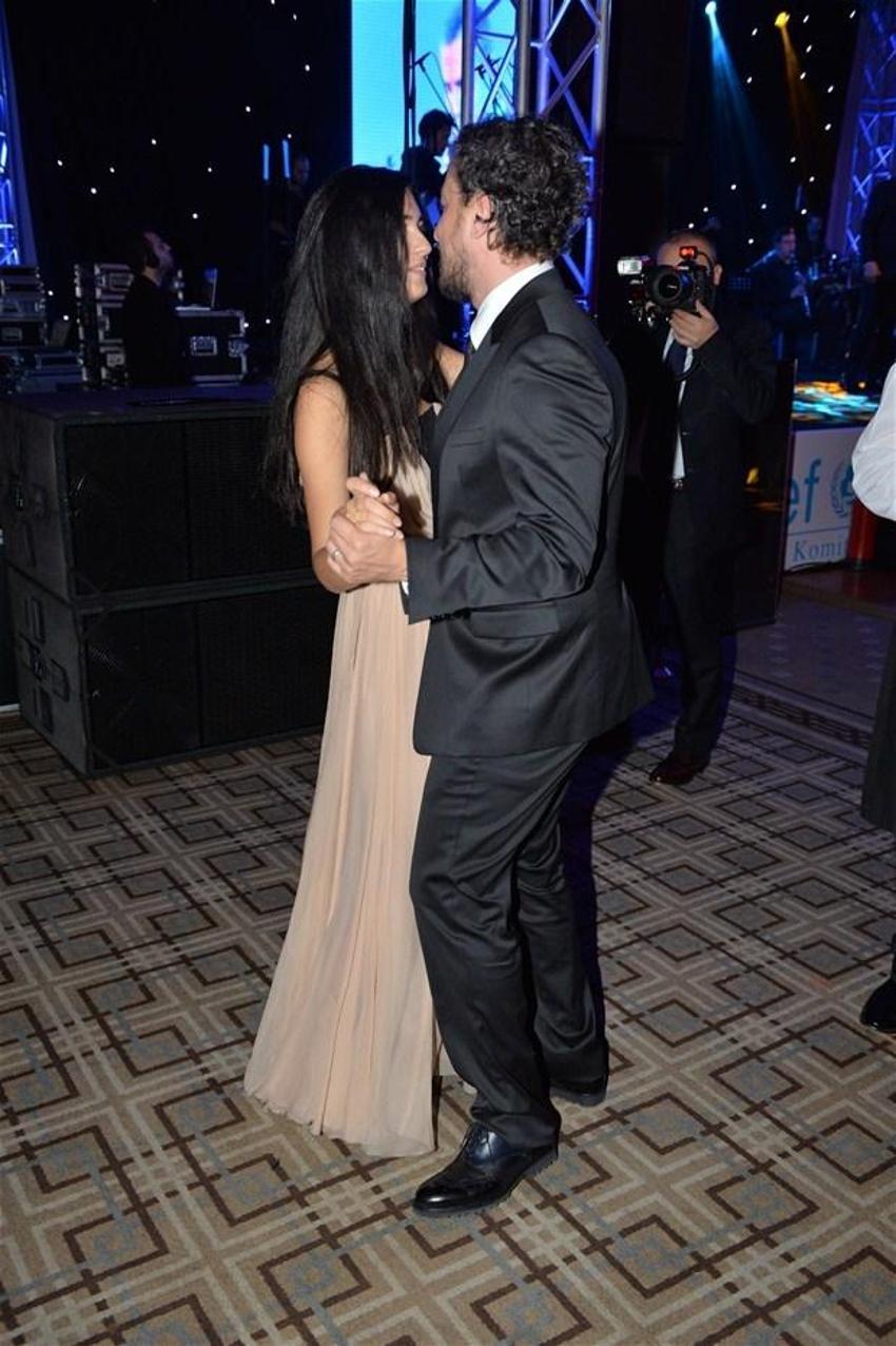 Tuba Büyüküstün-Onur Saylak