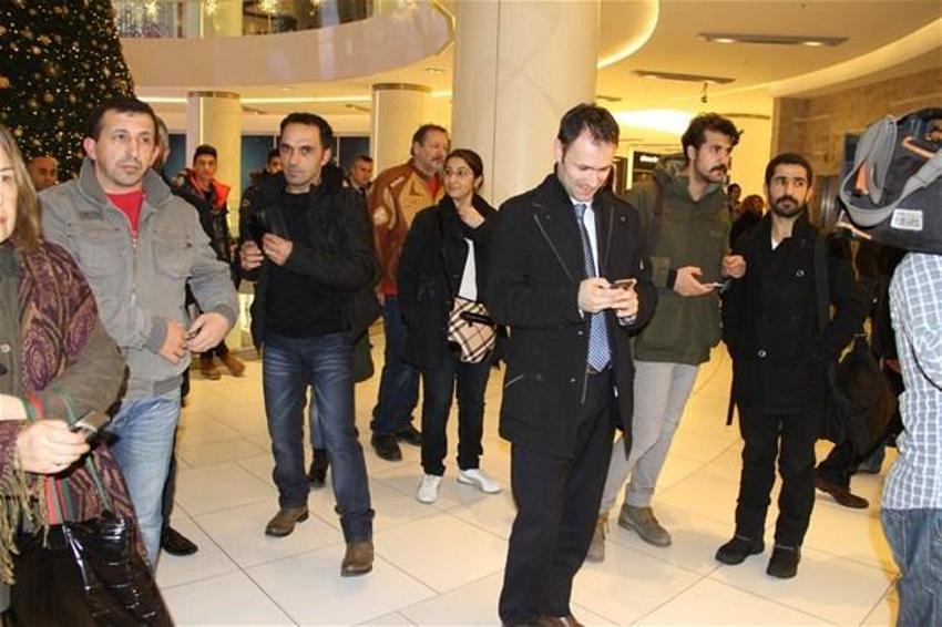 Bülent Ersoy: Cem ince kadın seviyor - Gazetevatan En Son Magazin Haberleri