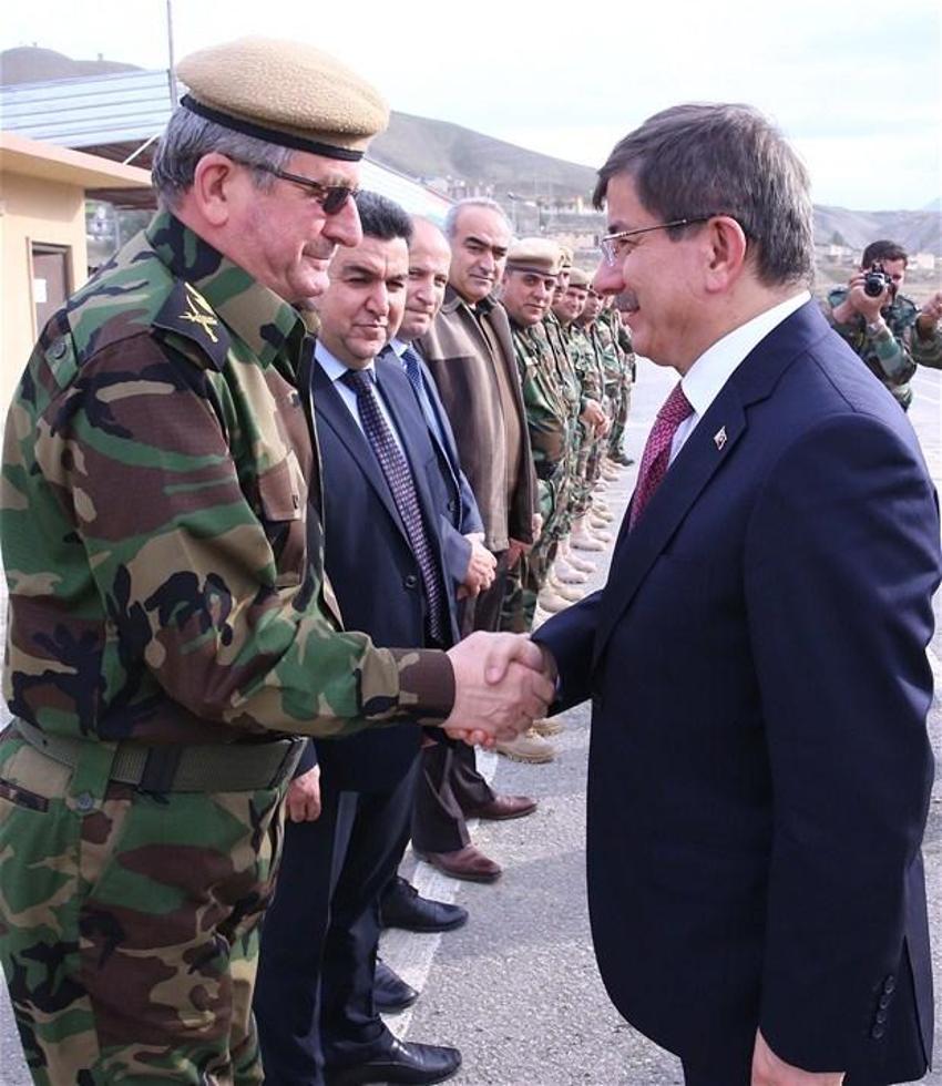 Türk askerinin peşmergeyi eğittiği kamptan ilk görüntüler!