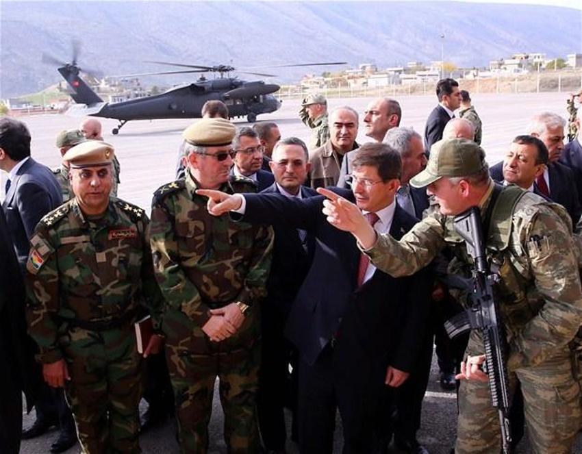 Türk askerinin peşmergeyi eğittiği kamptan ilk görüntüler!