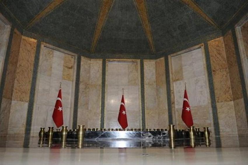 Atatürk burada yatıyor