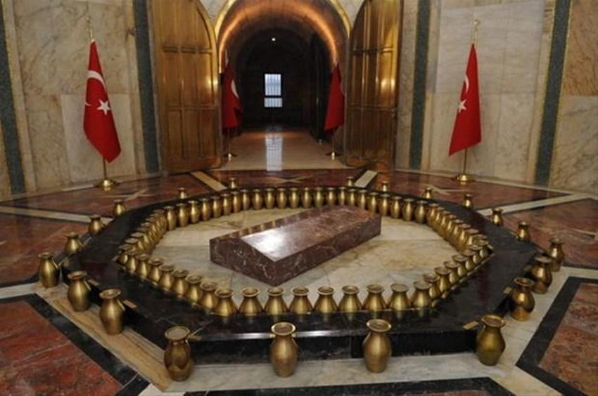 Atatürk burada yatıyor