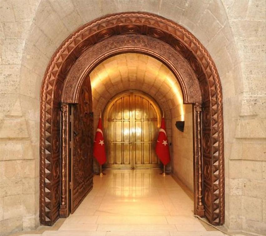 Atatürk burada yatıyor