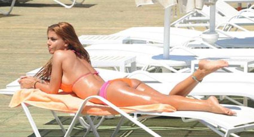 İşte seksi oyuncu Tuğçe Özbudak'ın yeni işi!