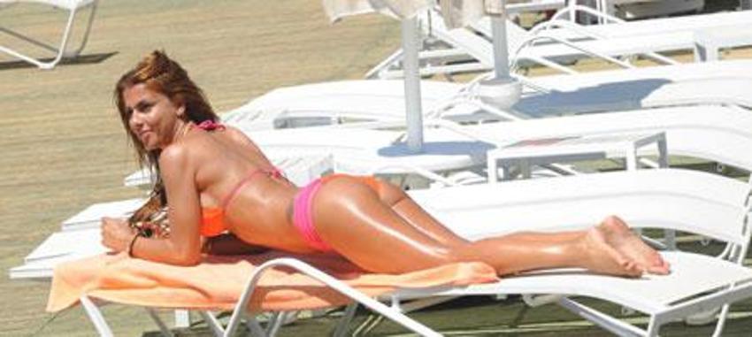 İşte seksi oyuncu Tuğçe Özbudak'ın yeni işi!