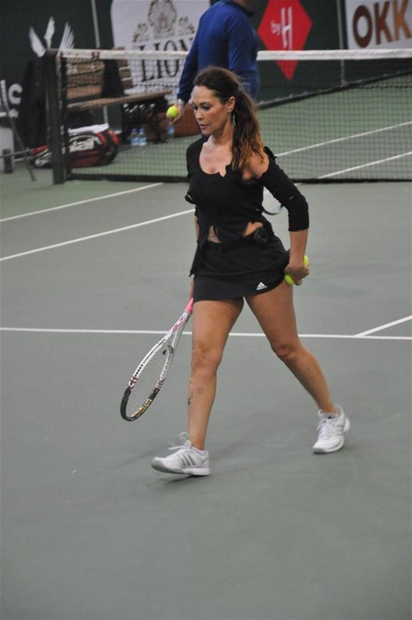 Hülya Avşar