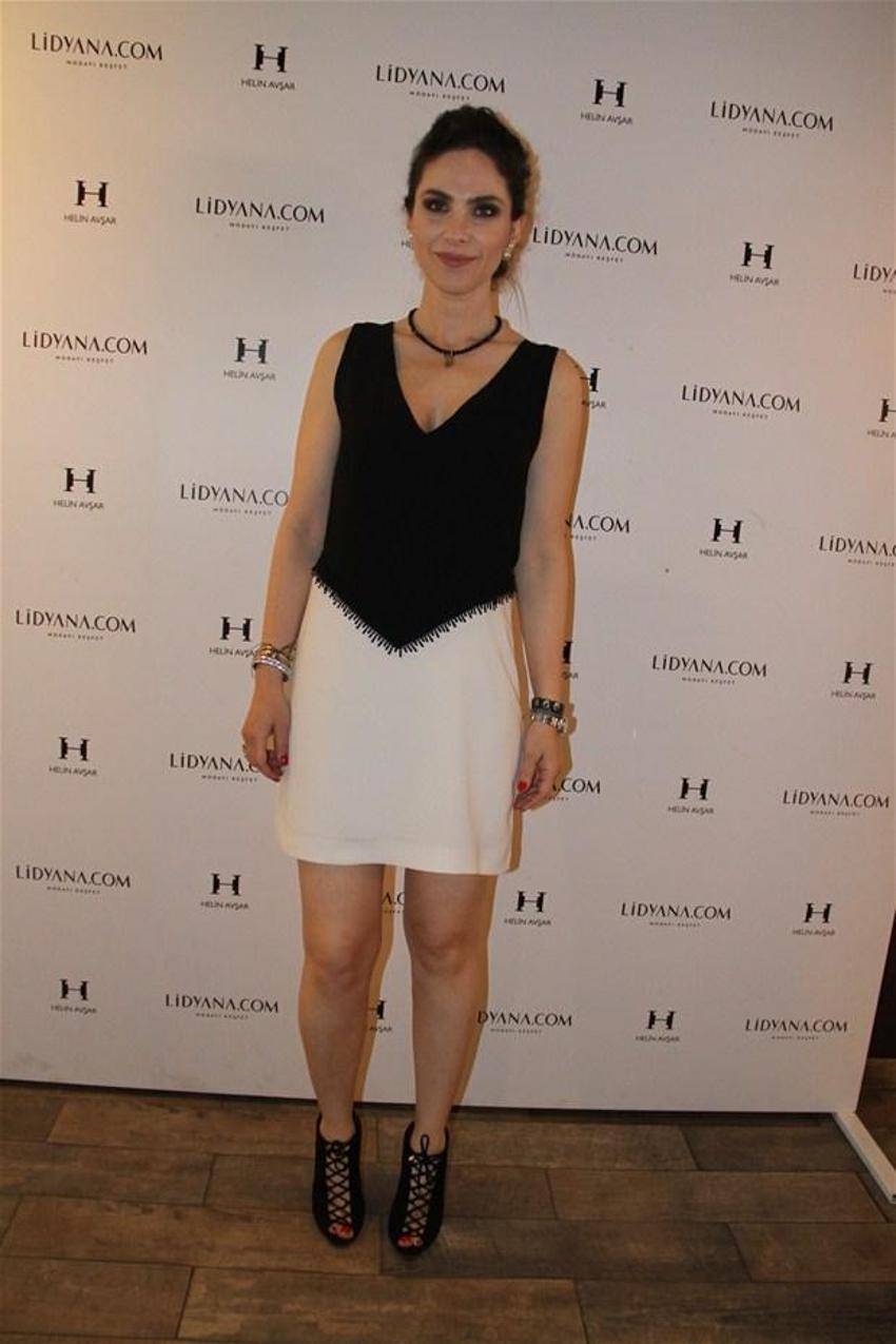 Hülya Avşar