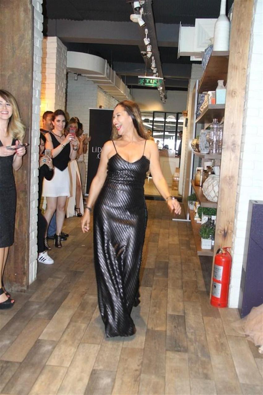 Hülya Avşar