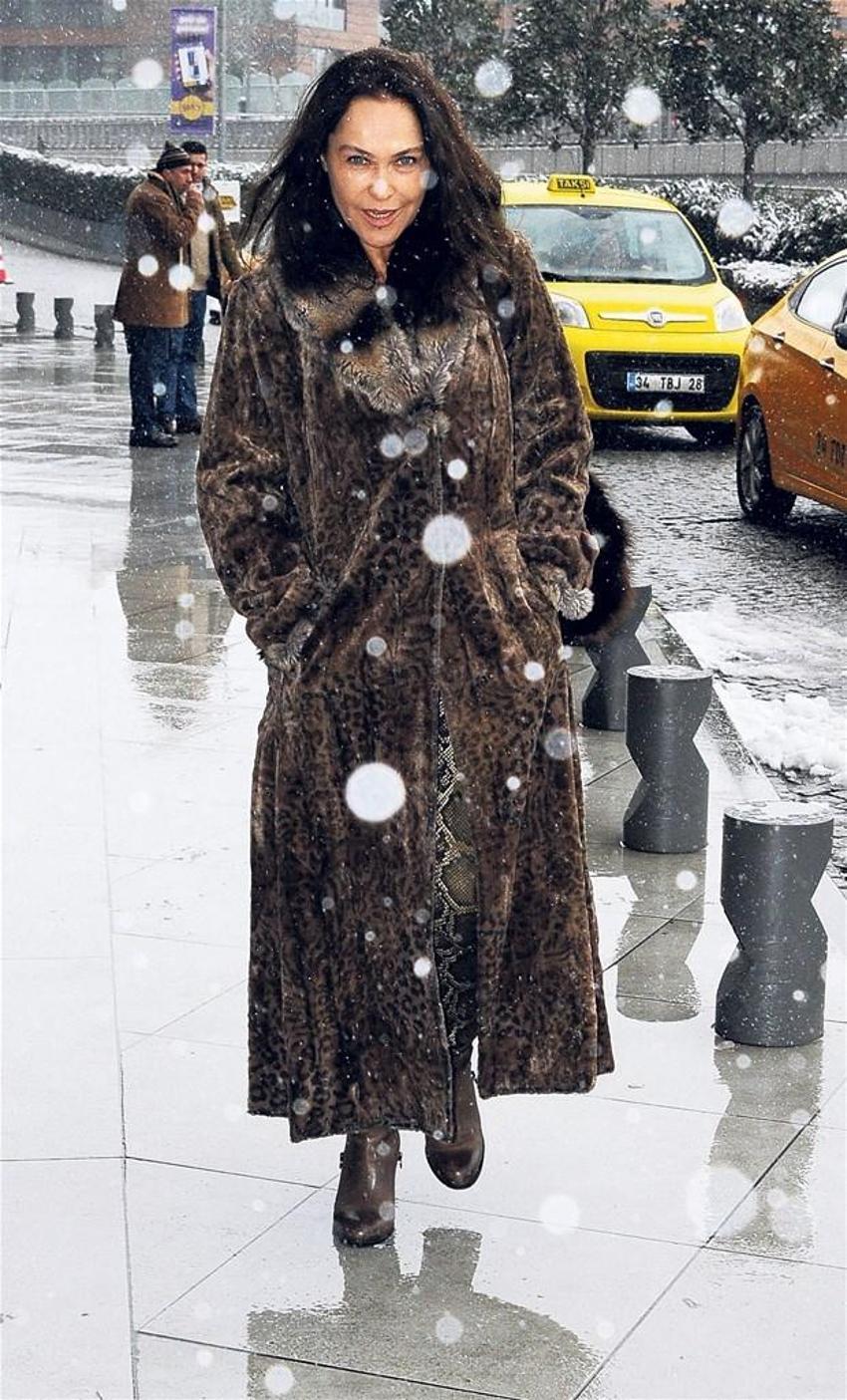 Hülya Avşar
