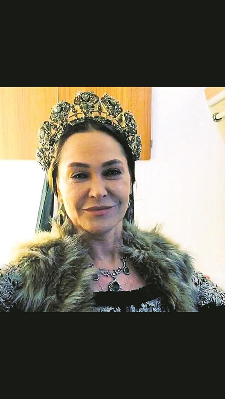 Hülya Avşar