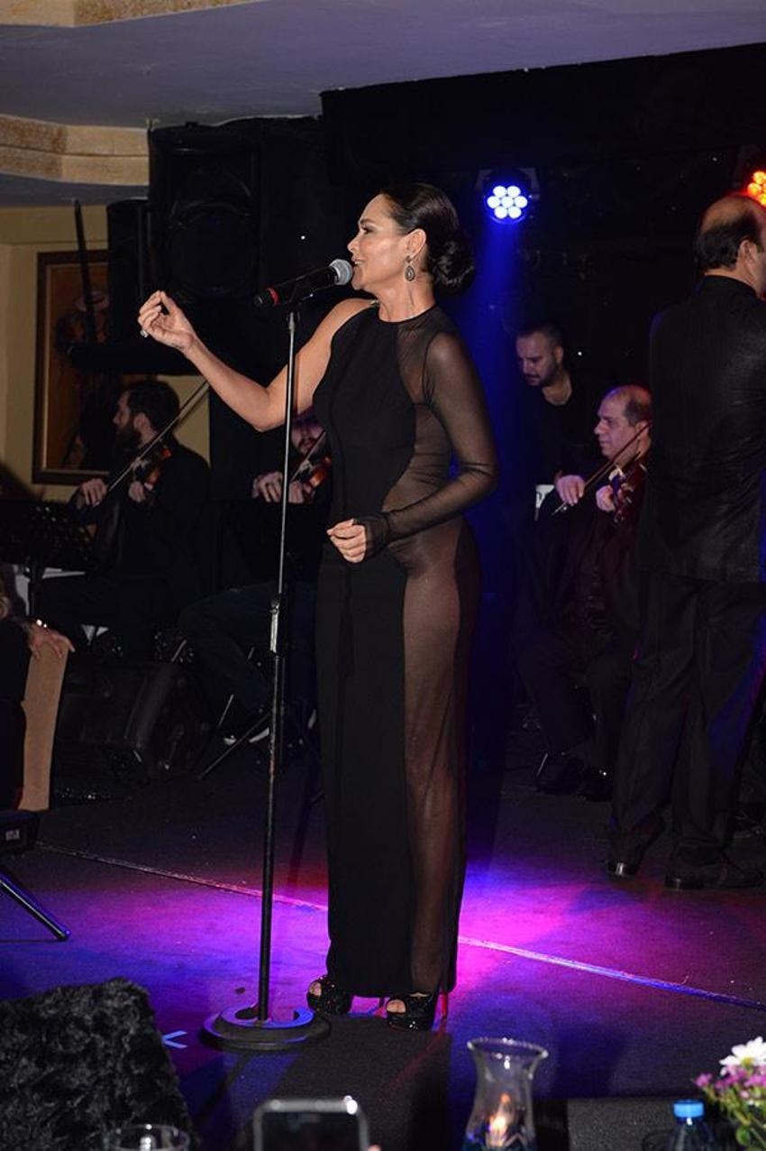 Hülya Avşar