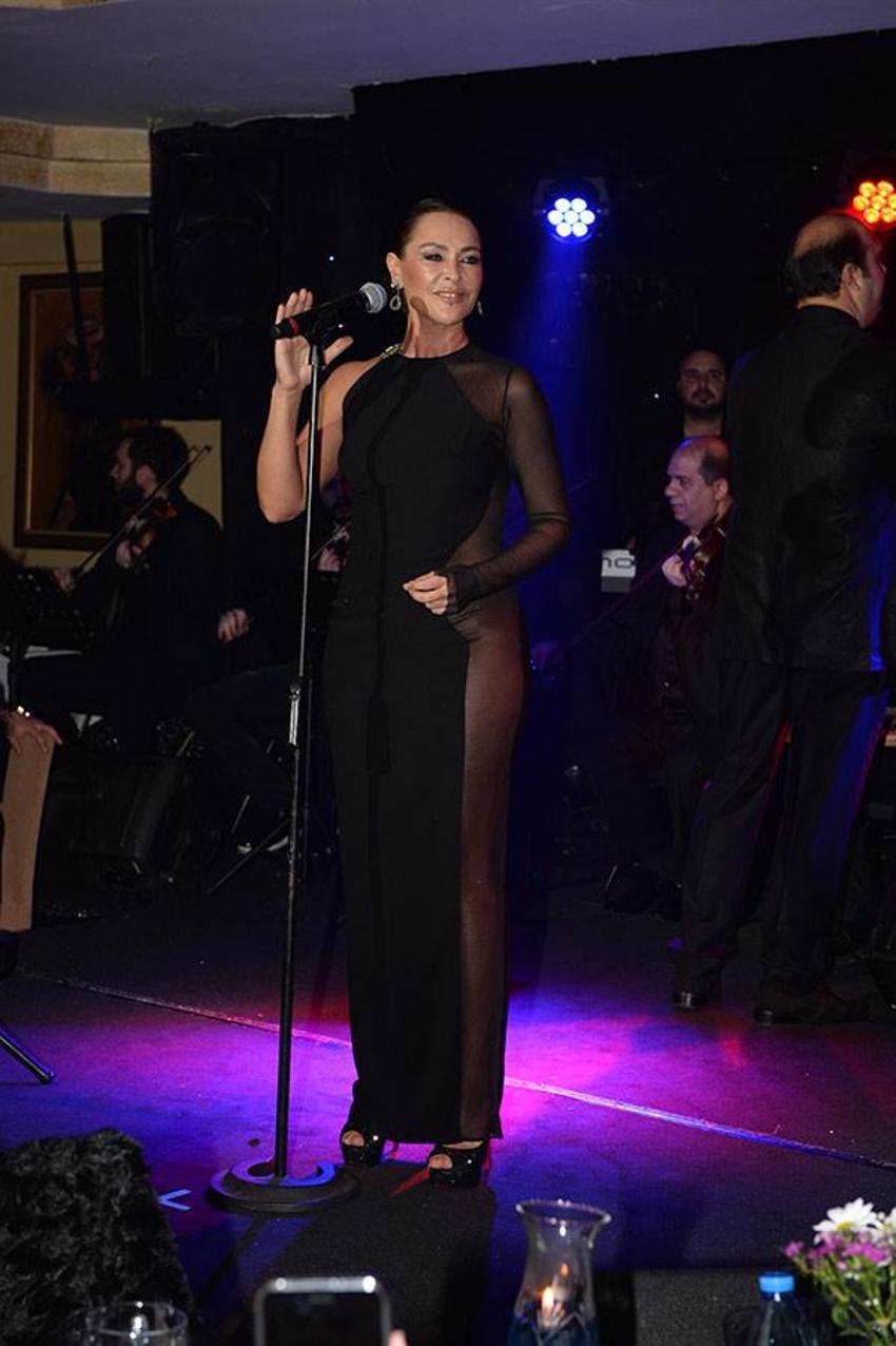 Hülya Avşar
