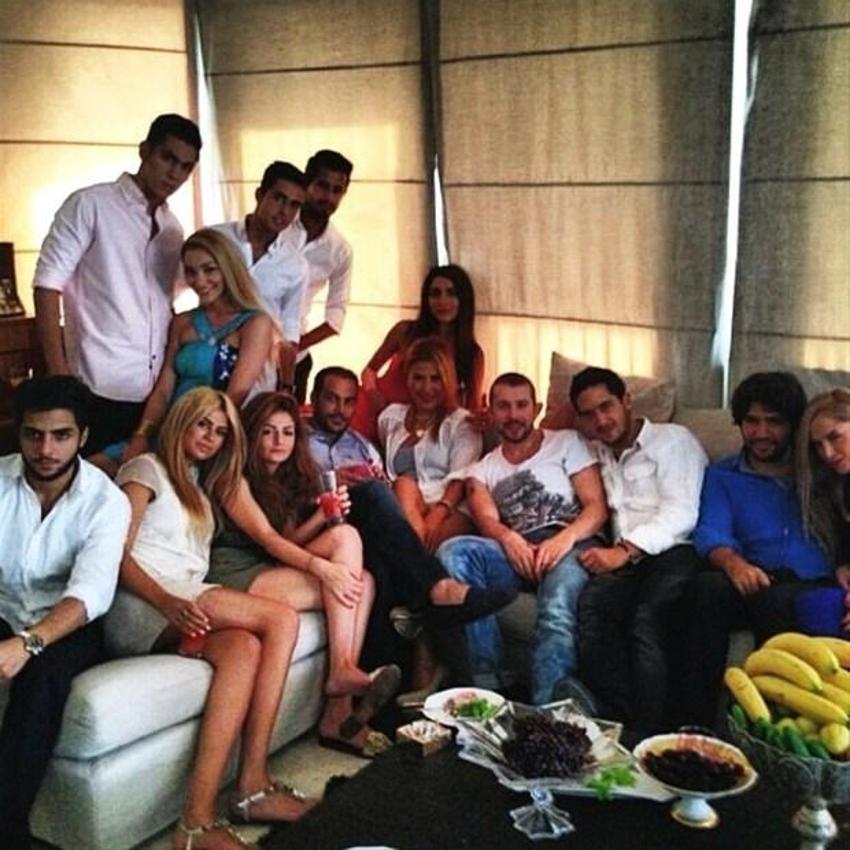 Tahran’ın zengin gençleri Instagram’da