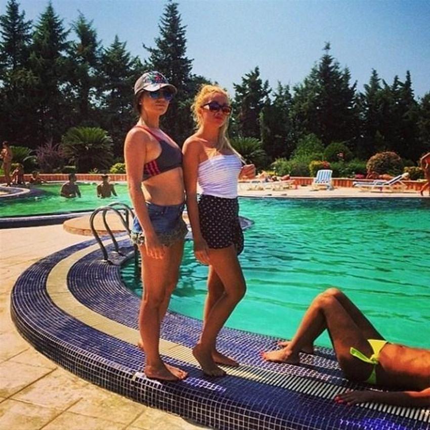 Tahran’ın zengin gençleri Instagram’da