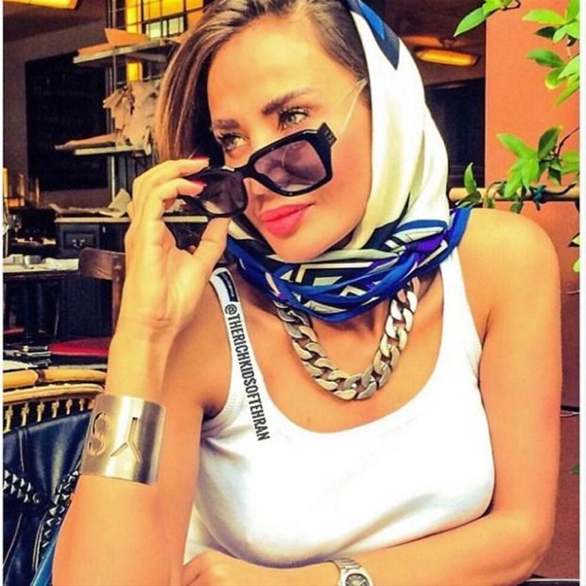 Tahran’ın zengin gençleri Instagram’da