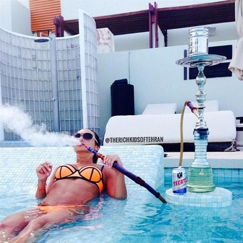 Tahran’ın zengin gençleri Instagram’da